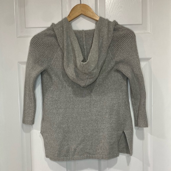 Used. 7/10 Quality. - Picture 2 of 3